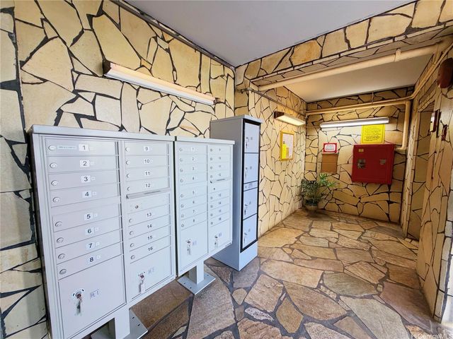 2889 Ala Ilima Street 8B, Honolulu, HI 96818