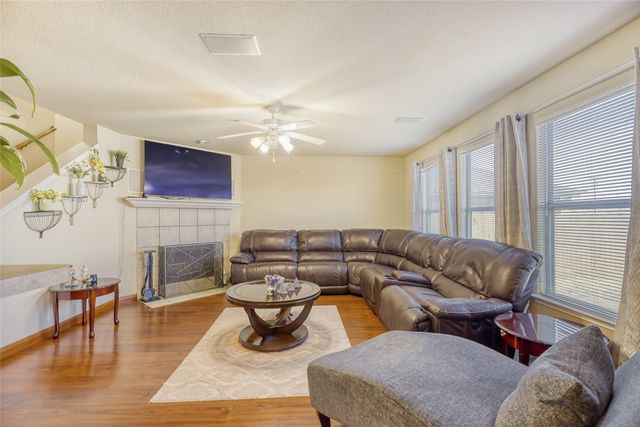 2002 Pin Oak Trail, Anna, TX 75409