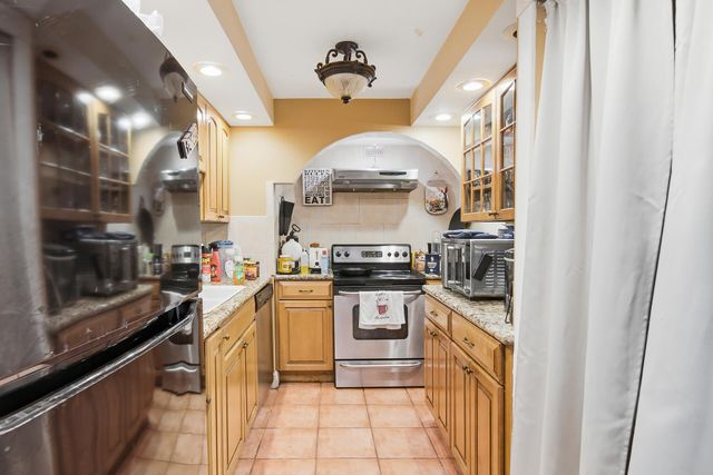 5600 N Flagler Drive 2202, West Palm Beach, FL 33407
