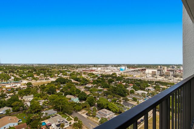 5600 N Flagler Drive 2202, West Palm Beach, FL 33407