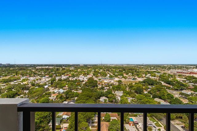 5600 N Flagler Drive 2202, West Palm Beach, FL 33407