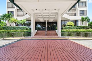 5600 N Flagler Drive 2202, West Palm Beach, FL 33407