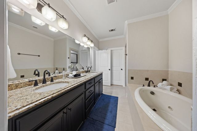 1922 Euclid Avenue D, Dallas, TX 75206