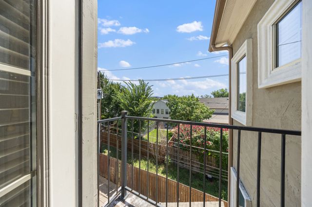 1922 Euclid Avenue D, Dallas, TX 75206