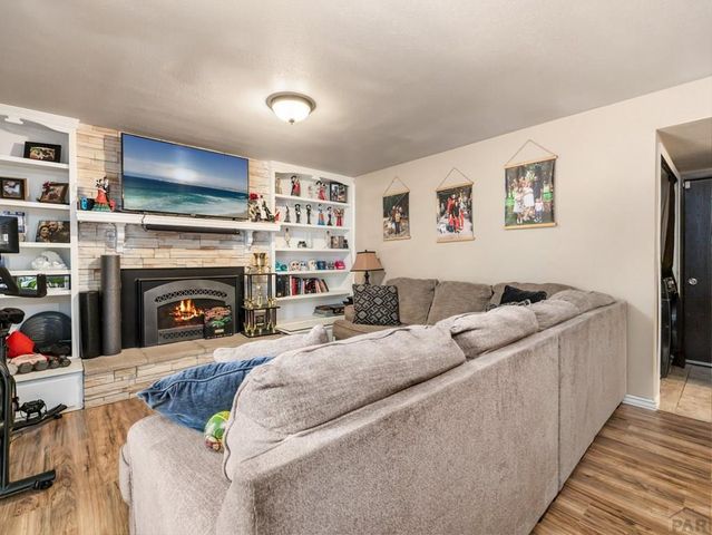 6 Aldrin Ct, Pueblo, CO 81001