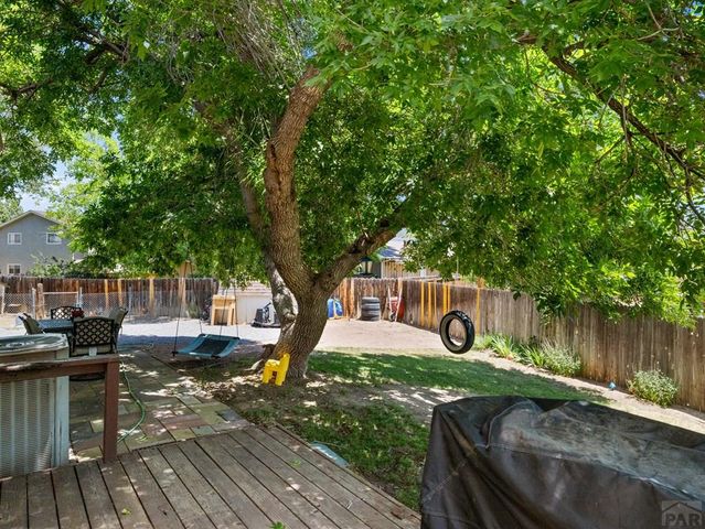 6 Aldrin Ct, Pueblo, CO 81001