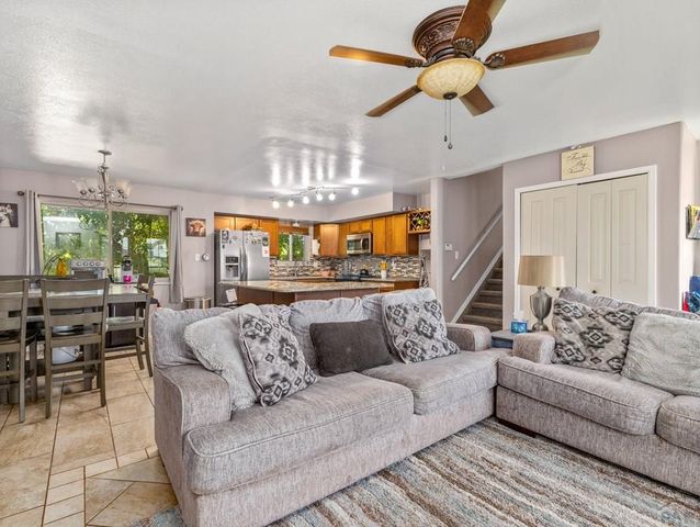 6 Aldrin Ct, Pueblo, CO 81001