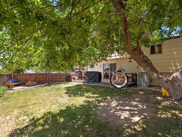 6 Aldrin Ct, Pueblo, CO 81001