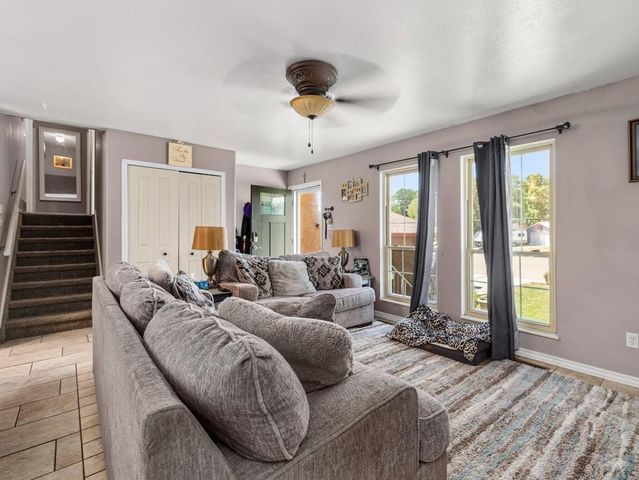 6 Aldrin Ct, Pueblo, CO 81001