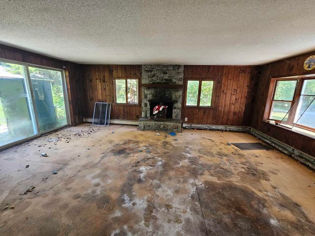 25 North Row Road, Sterling, MA 01564