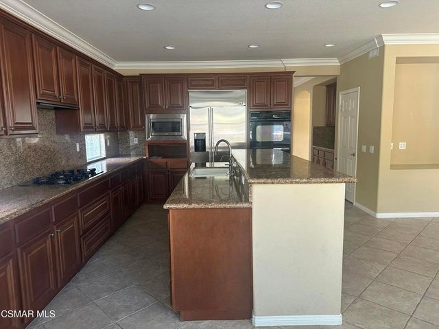 3073 Heavenly Ridge Street, Thousand Oaks, CA 91362