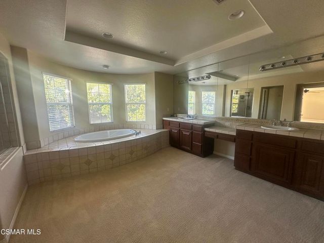 3073 Heavenly Ridge Street, Thousand Oaks, CA 91362