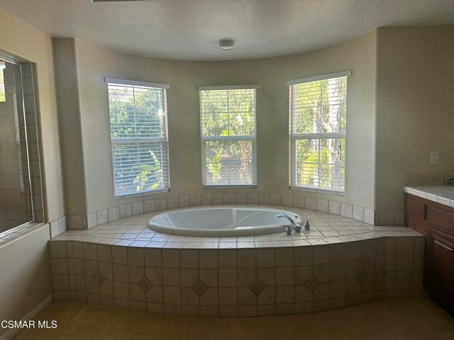 3073 Heavenly Ridge Street, Thousand Oaks, CA 91362