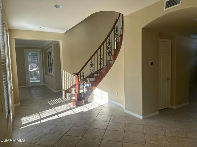 3073 Heavenly Ridge Street, Thousand Oaks, CA 91362
