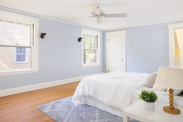 861 Commonwealth Ave, Newton, MA 02459