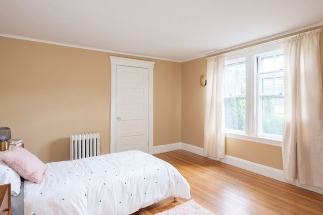 861 Commonwealth Ave, Newton, MA 02459