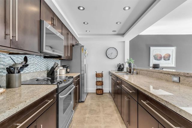 13340 SW 91st Ter B, Miami, FL 33186