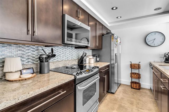 13340 SW 91st Ter B, Miami, FL 33186