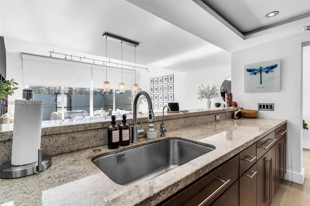 13340 SW 91st Ter B, Miami, FL 33186