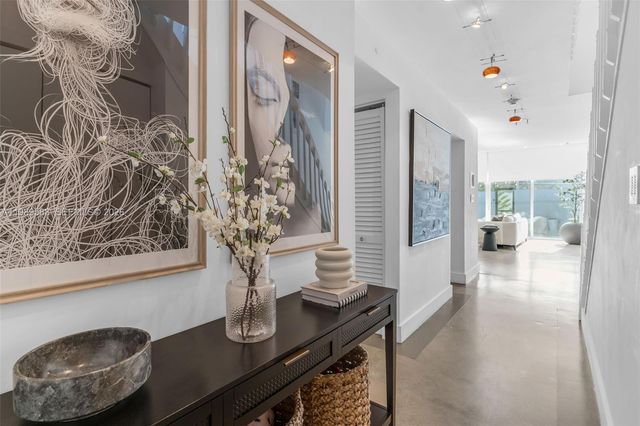 13340 SW 91st Ter B, Miami, FL 33186