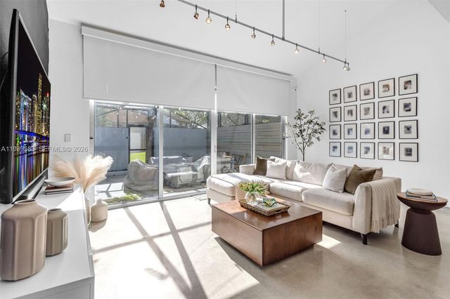 13340 SW 91st Ter B, Miami, FL 33186