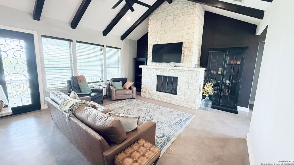 4947 Fm 2200 S, Dhanis, TX 78850