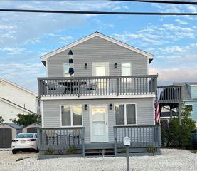2210 Central Avenue Downstairs, Ship Bottom, NJ 08008
