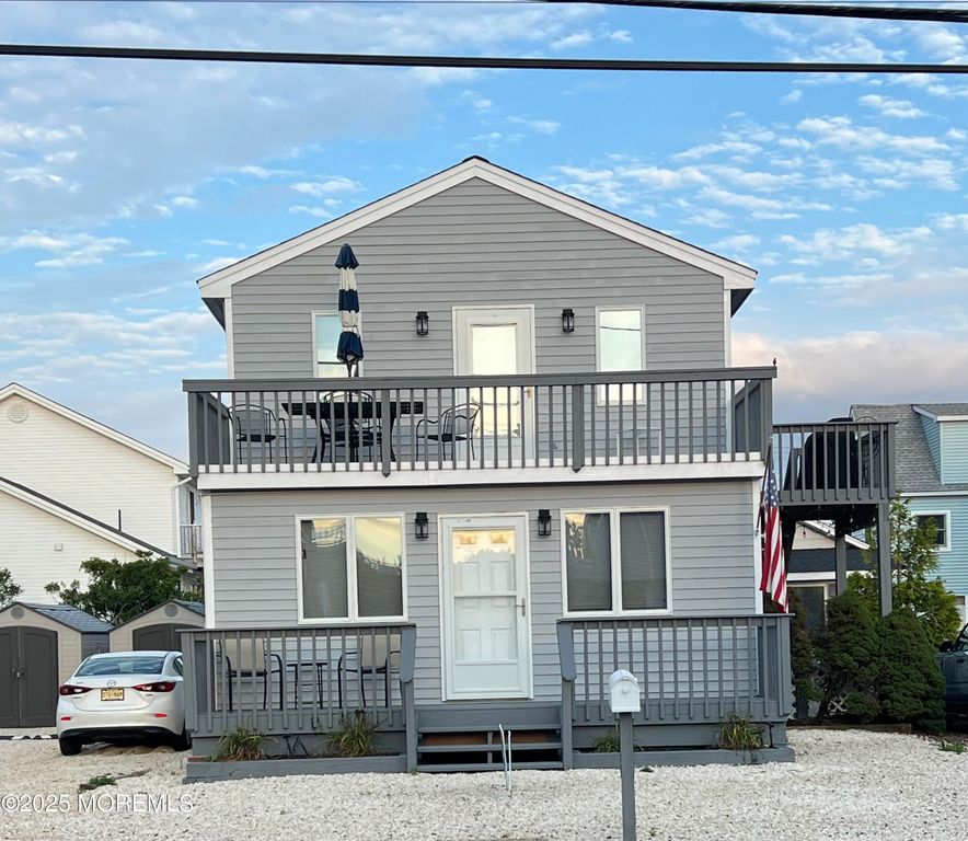 2210 Central Avenue Downstairs, Ship Bottom, NJ 08008