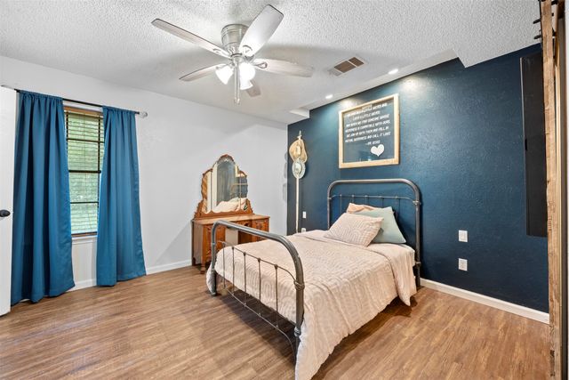 1221 County Road 1107, Rio Vista, TX 76093