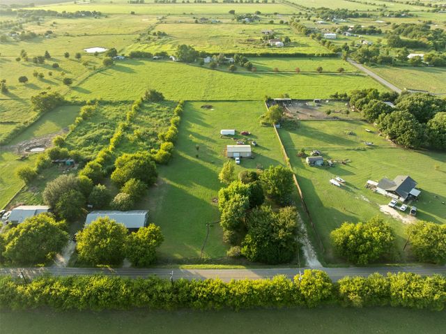 1221 County Road 1107, Rio Vista, TX 76093