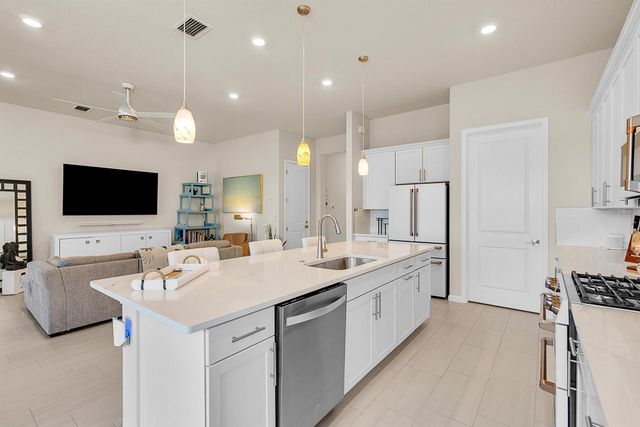 389 SE Filoli Drive, Port St Lucie, FL 34984