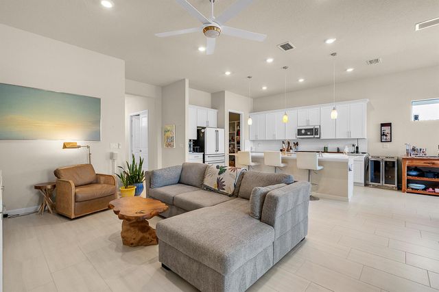 389 SE Filoli Drive, Port St Lucie, FL 34984