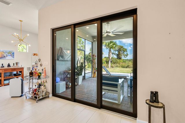 389 SE Filoli Drive, Port St Lucie, FL 34984