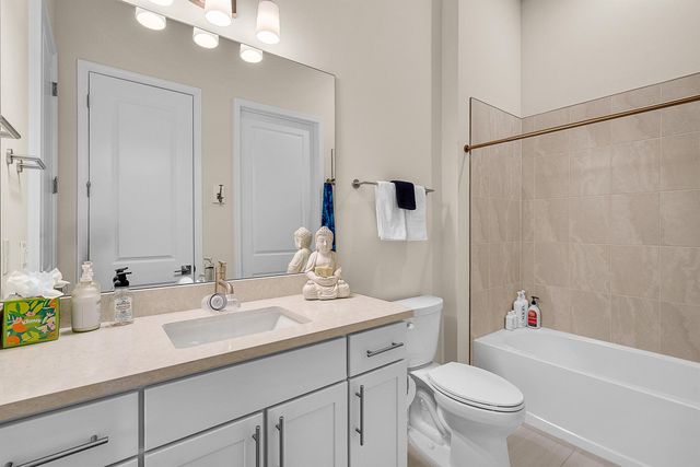 389 SE Filoli Drive, Port St Lucie, FL 34984