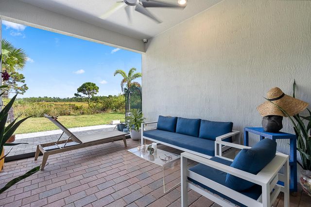 389 SE Filoli Drive, Port St Lucie, FL 34984