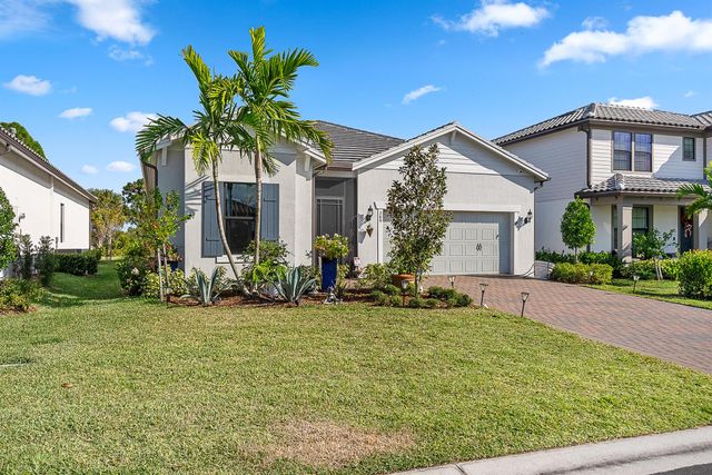 389 SE Filoli Drive, Port St Lucie, FL 34984