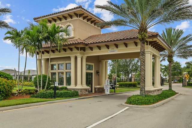 389 SE Filoli Drive, Port St Lucie, FL 34984