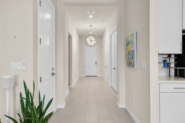 389 SE Filoli Drive, Port St Lucie, FL 34984