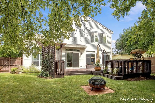 7545 Korbel Drive, Gurnee, IL 60031