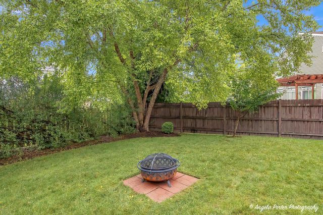 7545 Korbel Drive, Gurnee, IL 60031