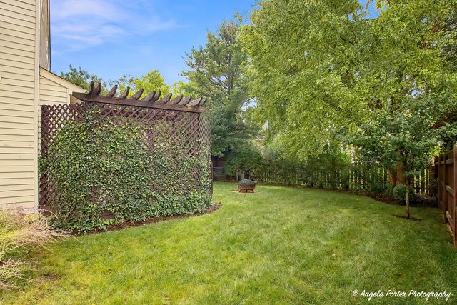 7545 Korbel Drive, Gurnee, IL 60031