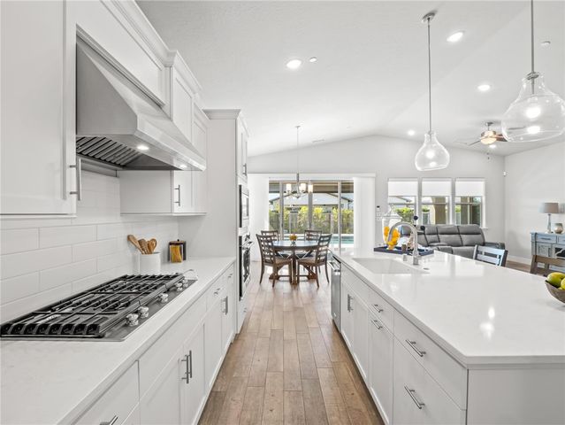 1734 N Park, Clovis, CA 93619