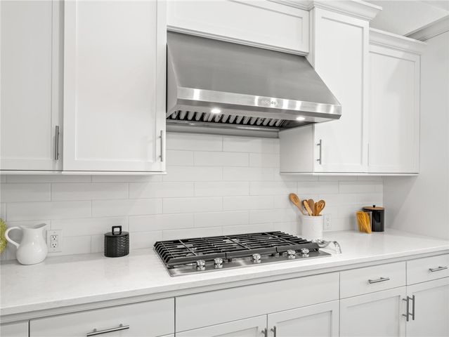 1734 N Park, Clovis, CA 93619