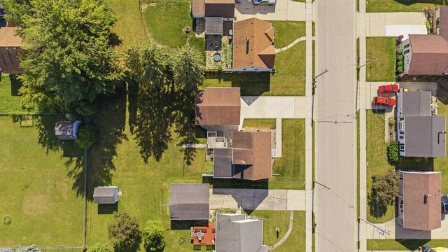 643 Grand AVENUE, Random Lake, WI 53075