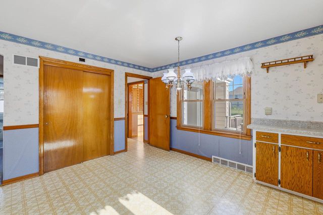 643 Grand AVENUE, Random Lake, WI 53075
