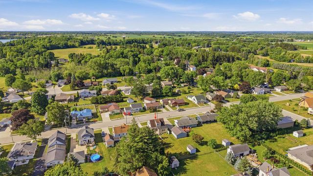 643 Grand AVENUE, Random Lake, WI 53075