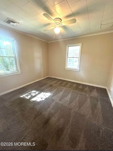 14 Manning Place, Keansburg, NJ 07734