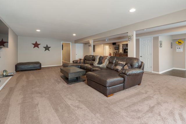 1303 Secretariat Drive, Genoa, IL 60135