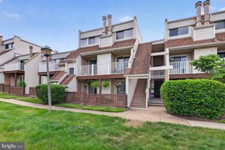 1006 WARWICK CT #B, Sterling, VA 20164