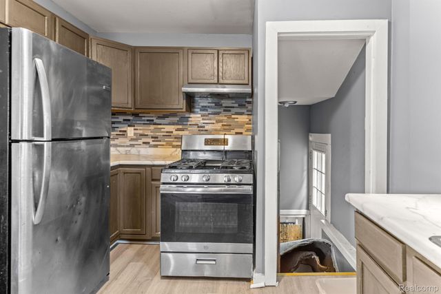 63 ELM Street, River Rouge, MI 48218